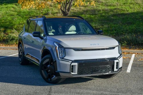 Hyundai Ioniq 9 vs. Kia EV9: Which 3-Row EV is Best For Your Family?