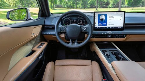 Tested: The Lexus ES500e Isn’t Built for Speed, Which Is Why We Love It