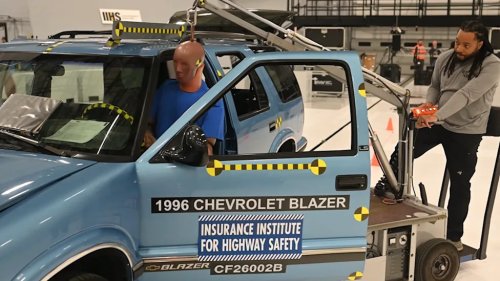 Chevy, SUV, A 1996 Chevy Blazer Crash Test Shows How Far SUV Safety Has Come