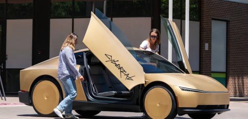 Tesla, Grok In Tesla Robotaxis: The Fine Print Riders Are Missing