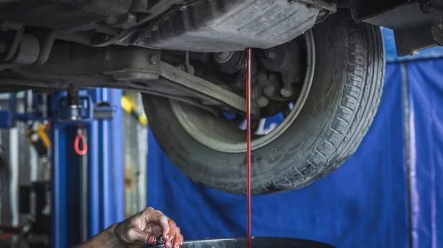What Color Is Transmission Fluid? What To Look For In A Leak