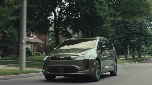 2027 Chrysler Pacifica Says STFU To The Haters