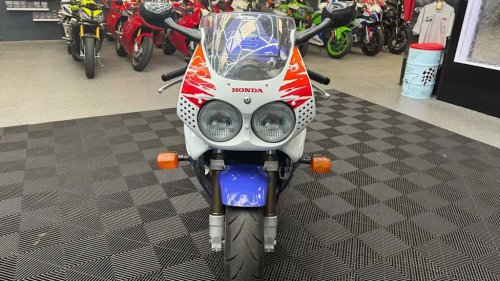 James May’s Honda Fireblade Is Up For Auction. And Captain Slow Clearly Has A Type