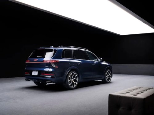 Audi, View Exterior Photos of the 2027 Audi Q9