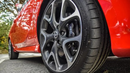 10 Car Mods That Are Illegal In The US