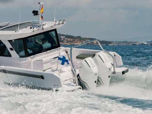 Axopar 38 Makes Waves With Modularity, Ride and Price