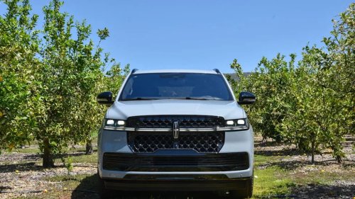 2026 Lincoln Navigator vs. 2026 Jeep Grand Wagoneer: I Drove Both Massive Luxury SUVs—Here's My Honest Comparison Review