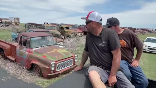 This Crazy Car Collection Has More Than 3,500 Classic Cars Sitting Out In The Middle Of Nowhere