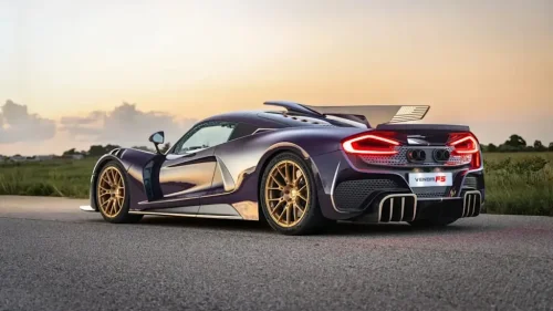 Hennessey, Hennessey Unleashes Wild 2,031-HP Venom F5-M With a Gated Manual