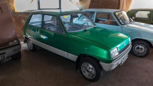 Renault, A Hidden Collection Of Fifty Renault 5 Hatchbacks Heads To Auction