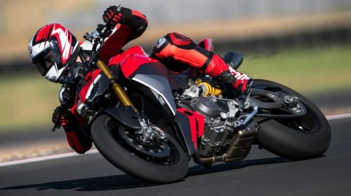 Test Driving Ducati’s Powerful 2026 Streetfighter V2