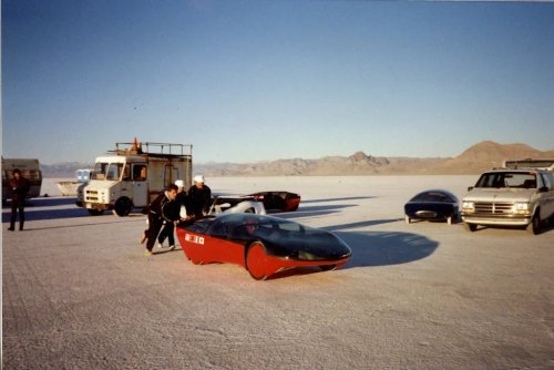 Parade of Absurdity: The Fantastical Concept Car Caravan of Luigi Colani