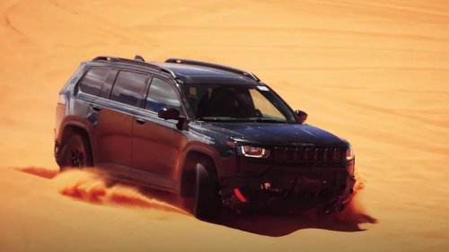 Jeep’s New Cherokee Trailhawk Looks Ready to Pick a Fight With the Bronco Sport