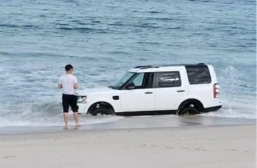 15 Photos Where Someone Has to Pay for That, and I’m Glad It’s Not Me