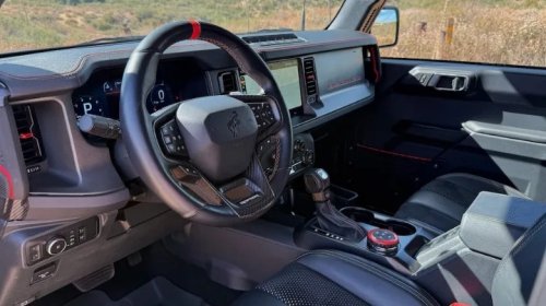 What's The Difference Between Ford Bronco Sasquatch And Raptor?