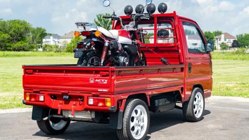 Honda, MINI, This Honda Kei Truck Comes With A Mini Moto Monkey On Its Back. It's Perfect