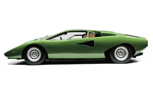 8 Ostentatious Cars That Defined The Wedge-Shape Era