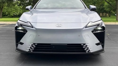 Lexus, Lexus IS, Lexus ES, The 2026 Lexus ES 500e is Better Than the Hybrid, and I Don’t Even Like EVs