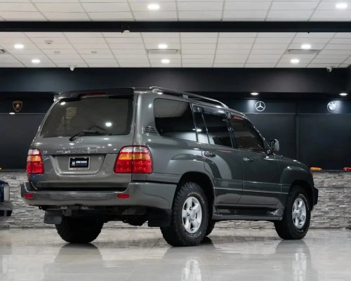 This 25-Year-Old, 100k-Mile Toyota Land Cruiser Just Sold for Nearly as Much as a New One