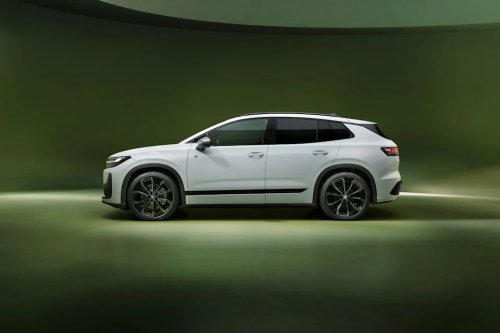 View Exterior Photos of the 2028 Volkswagen ID. Tiguan