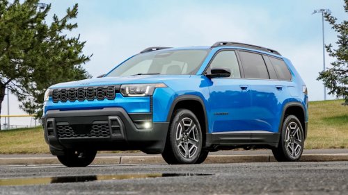I drove the Jeep Cherokee and Kia Sportage Hybrid for a week — here’s the $40K compact SUV I recommend