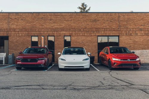 EV, Hybrid, or Gas Car: What’s Best for a Road Trip?