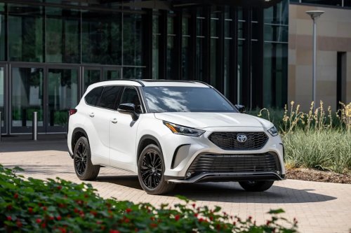 Kia Telluride Vs. Toyota Highlander: Which One Costs Less To Own?