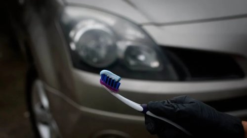 How to clear cloudy headlights with toothpaste — and the step you can't skip