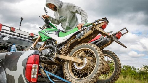 No Wheel Chock? Here's How To Tie Down A Motorcycle To A Trailer In A Pinch