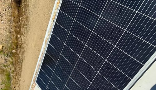 RV owner cleaned solar panels, then found strange X-shaped marks as output fell to 533W of 800W