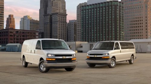 Chevy, Chevy Express Van Finally Joins 2005, Gets Bluetooth Audio And A Touchscreen Radio