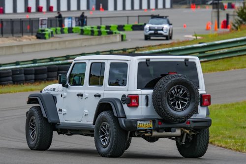 Jeep, Jeep Wrangler, Ford, Ford Bronco, Land Rover, Rover, Jeep Wrangler Vs. Ford Bronco Vs. Land Rover Defender: Which One Has The Best Resale Value? There's One Clear Winner
