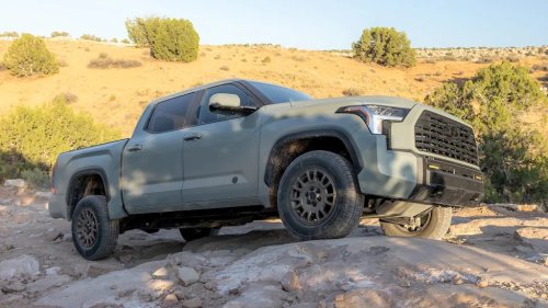 2027 Toyota Tundra: Should You Off-Road in the TRD Pro or Trailhunter?