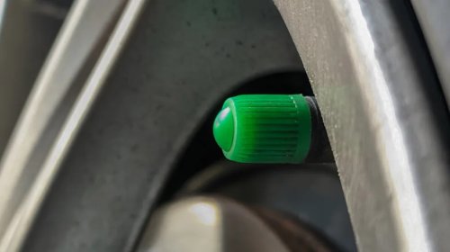 What Does A Green Cap On A Car Tire Valve Mean?
