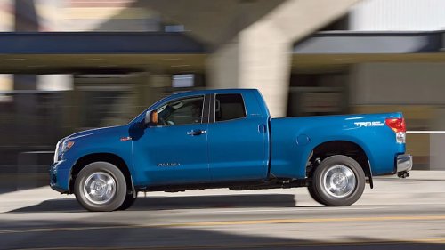 Toyota, Chevy, Toyota Came for Chevy’s Truck Crown. The Silverado Wasn’t Ready to Give It Up.