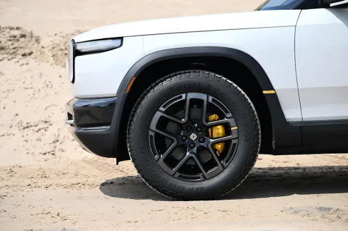 See Exterior Pics of the 2026 Rivian R2