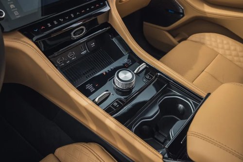View Interior Photos of the 2026 Jeep Grand Cherokee Summit