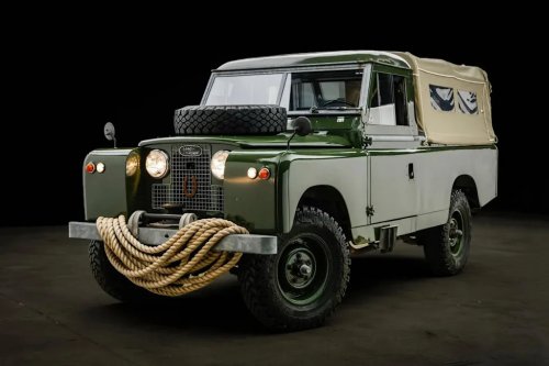 This 1959 Land Rover Pickup Once Belonged to Daniel Craig and Rachel Weisz, and Their Goodbye Note Gets the Model Name Wrong