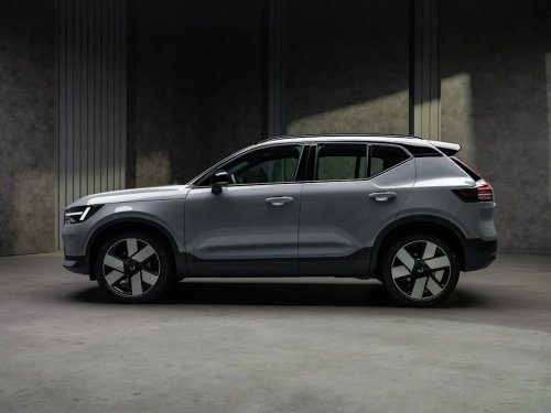 View Exterior Photos of the 2028 Volvo XC40