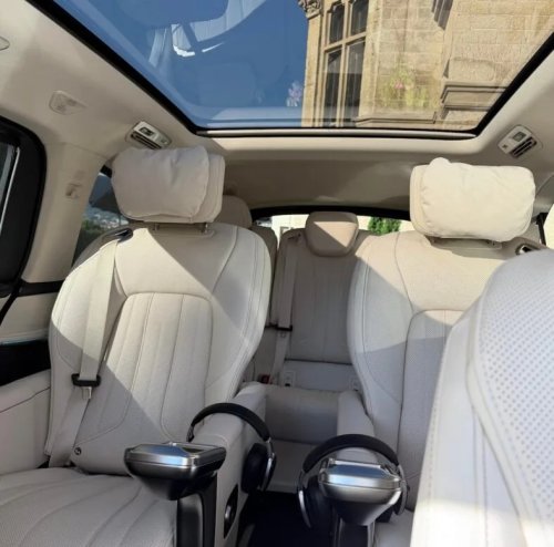 Every Family Car Should Be as Posh as the Mercedes-Benz VLE Luxury Electric Minivan