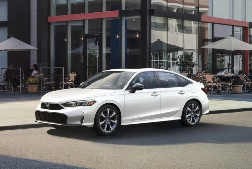 Honda Has Tempting Lease Deals for the Civic Hybrid this August