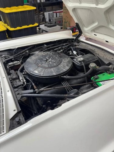 Lincoln, Throttle Auctions: Classic 1961 Lincoln Continental Convertible Offers a Rolling Piece of American Luxury History