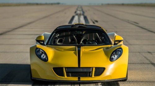 Why It's So Difficult For Production Cars To Break 300 Mph