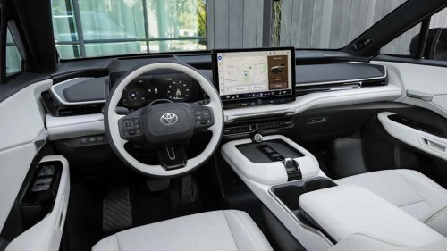 Toyota Delays 2027 Highlander EV As Demand For Gas Model Remains Robust