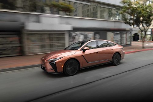 The 2027 Lexus ES 500e Ushers in a New Age For the Brand. This is How I'd Configure It.