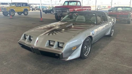 Mecum Nashville 2026 Opens Strong as Trucks and Restomods Lead Early Sales
