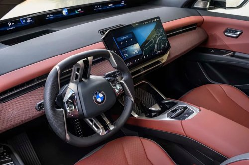 BMW, BMW Says Young People Are the Reason It Abandoned Buttons in Its Cars