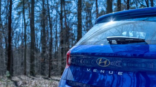 Why SUVs Need Rear Wipers, But Most Cars & Trucks Don't: The Physics Explained