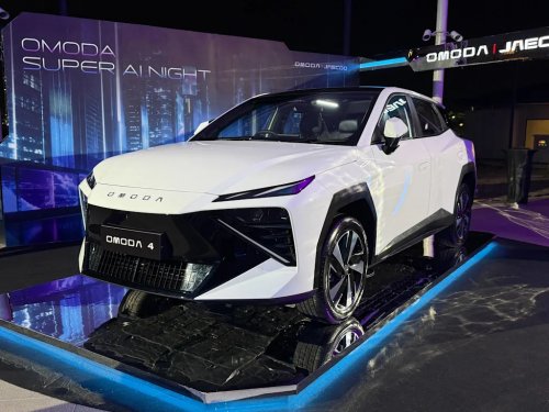 SUV, This Chinese SUV Has An AI Cockpit That Can Actually Control The Car