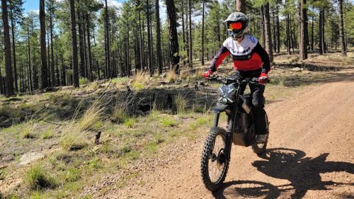 The Segway Xaber 300 Might Be The Best Beginner Dirt Bike. Here's How I Taught My Girlfriend How to Ride